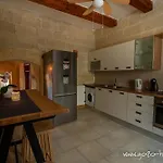 Tal Fjuri Ferienhaus *