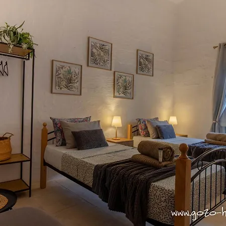 Tal Fjuri بيت للعطل Xagħra